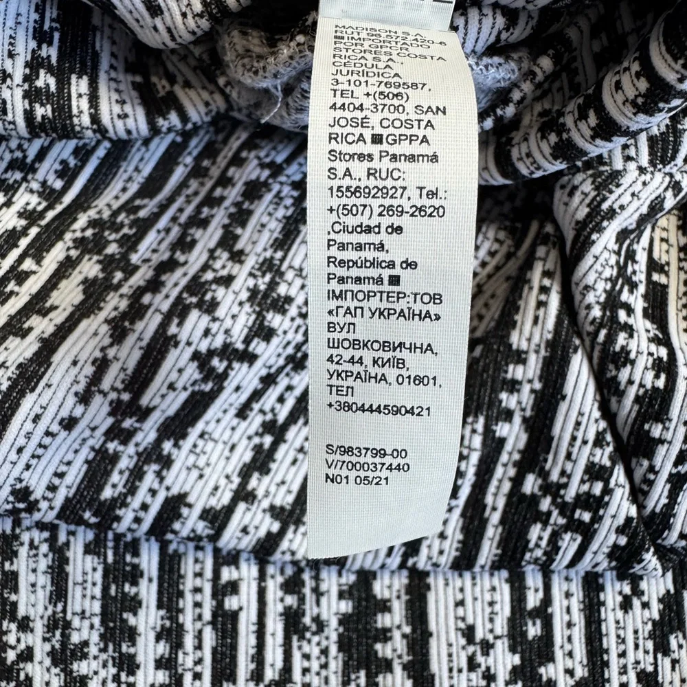 Athleta Flurry Elemental Turtleneck size M 983799